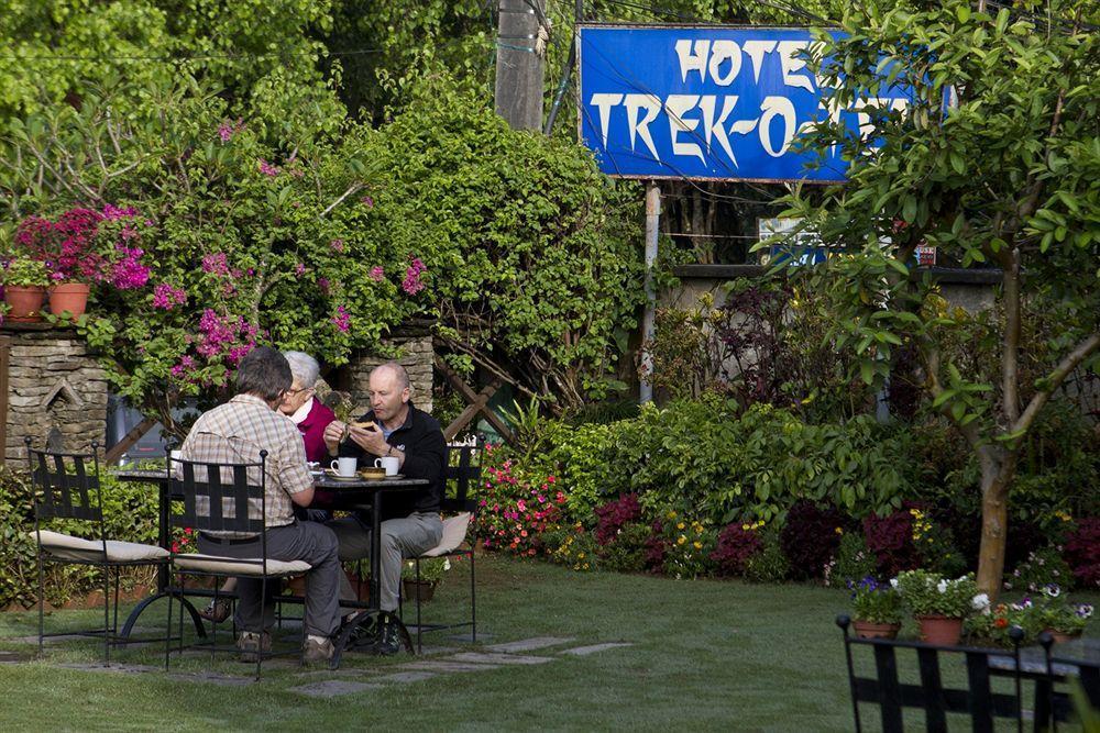 Trek-O-Tel Hotel Pokhara Buitenkant foto